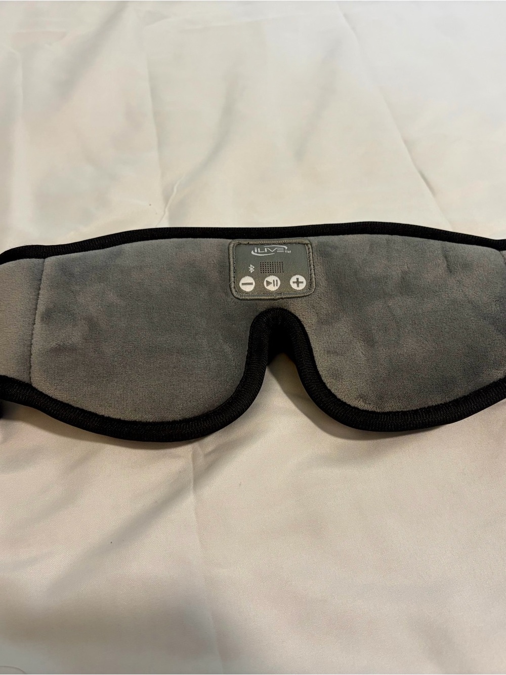 Grey Bluetooth Sleep Mask with Built-in Speakers